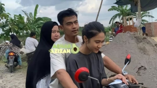 Pratama Arhan Cenglu Bareng Istri serta Mertua, Harga Motornya Setara Setengah Gaji Andre Rosiade